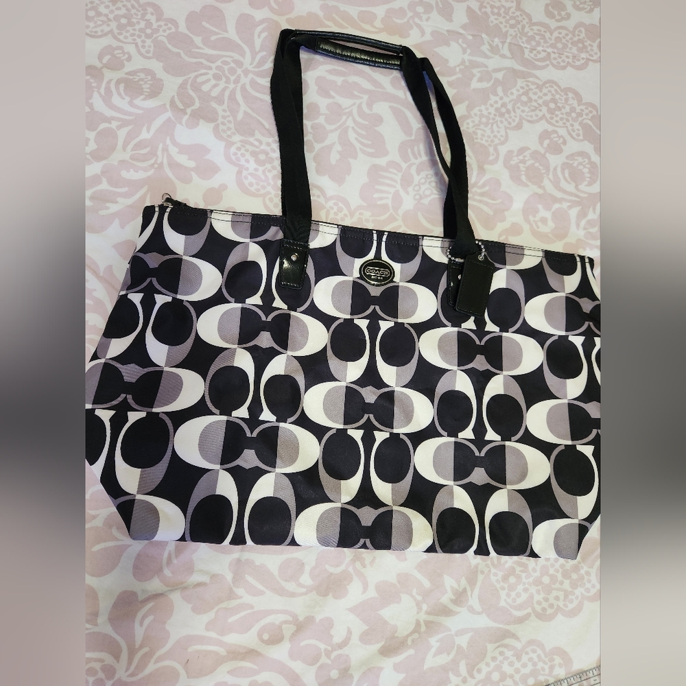 COACH WEEKENDER TOTE DUFFLE 18X12